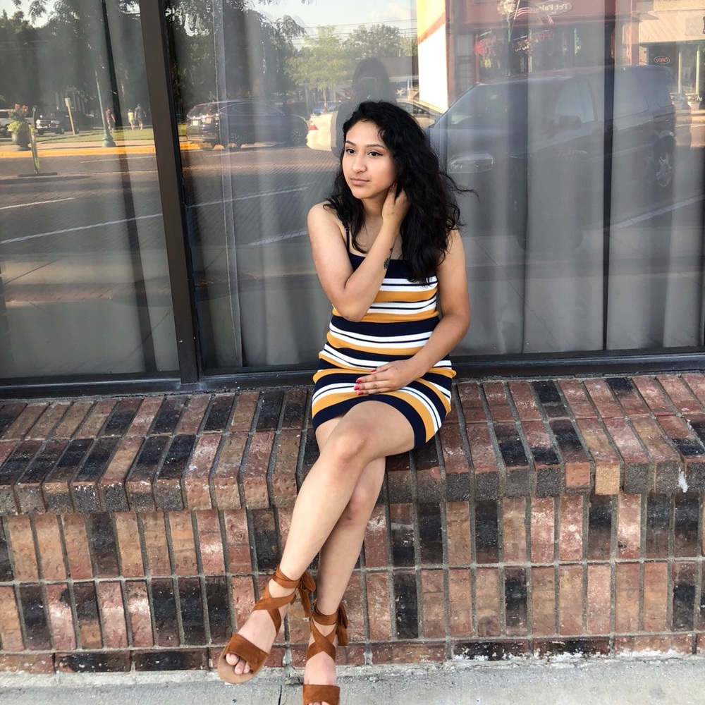 Meet your Posher, Cynthia